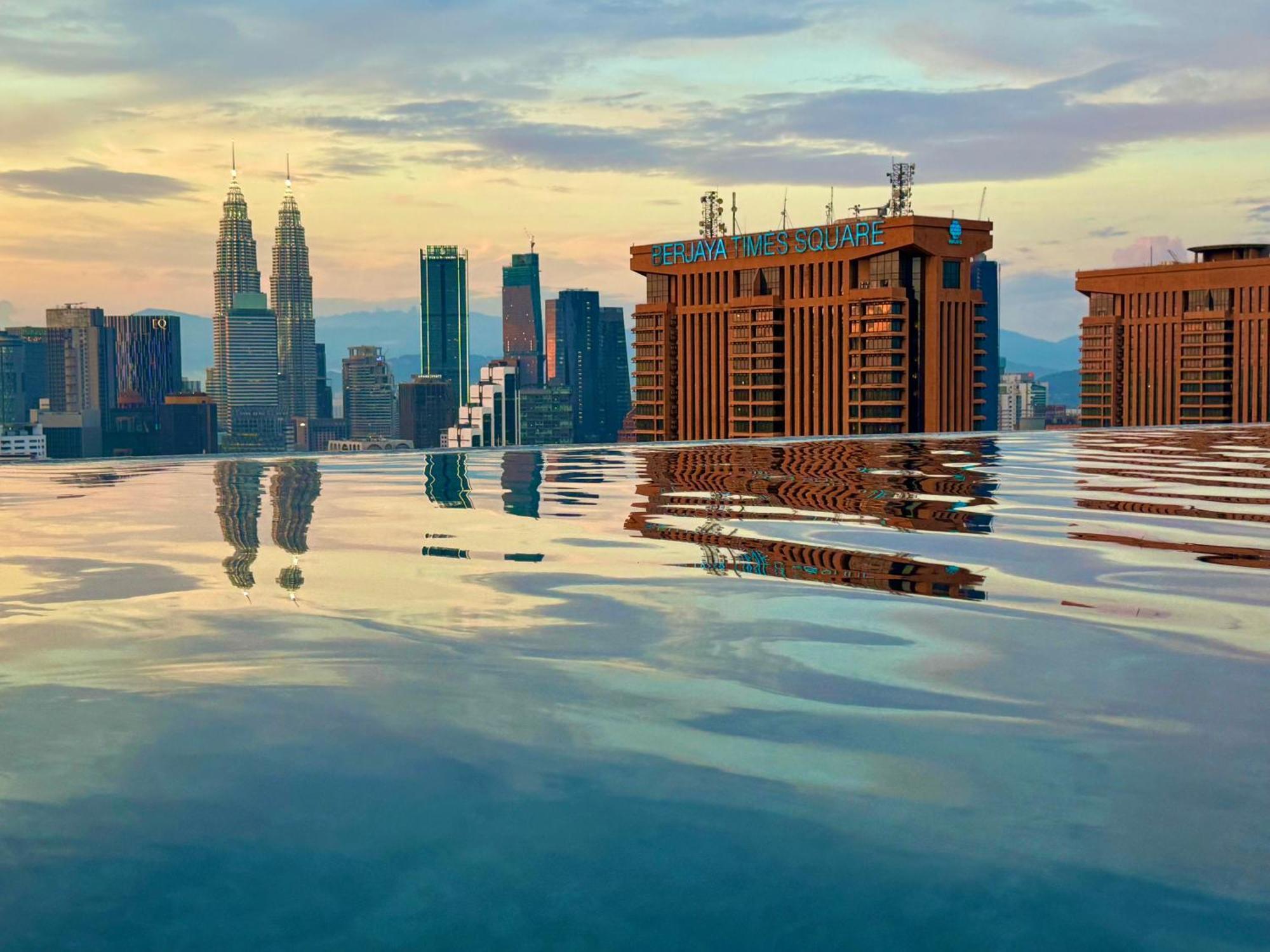Lucentia Suites Klcc By Classy Kuala Lumpur Extérieur photo